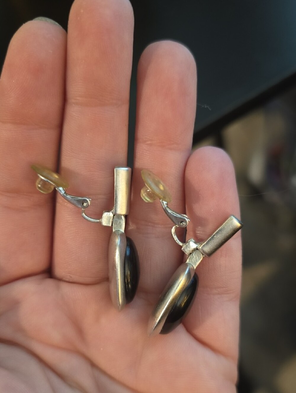 Vintage Signed St. John Silver Cat's Eye Dangle Clip-On Earrings - Picture 8 of 11